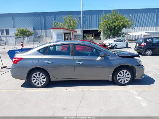 3N1AB7AP0HY211206 Nissan 2017