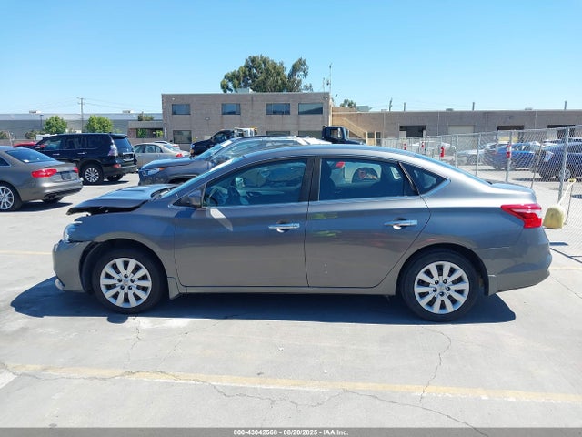 3N1AB7AP0HY211206 Nissan 2017