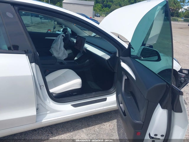 2021 TESLA MODEL 3 5YJ3E1EB9MF981371 Photo 4