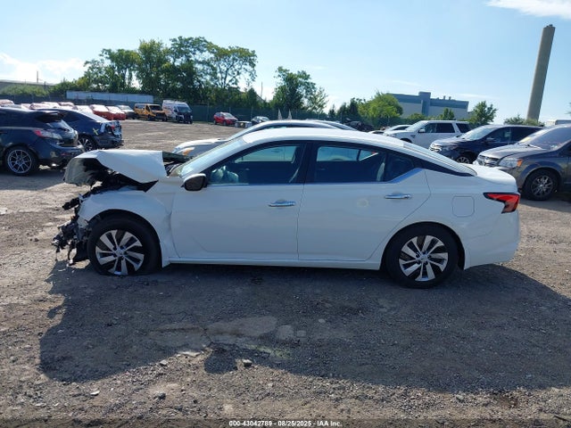 Nissan 2022 2022 1N4BL4BV4NN378841 Image 15