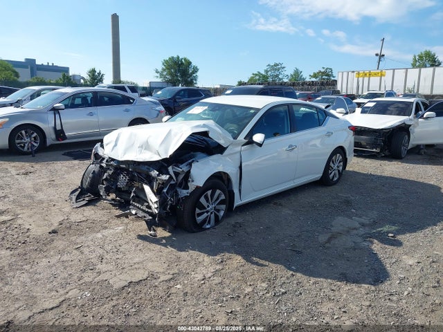 Nissan 2022 2022 1N4BL4BV4NN378841 Image 2