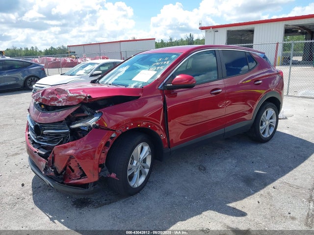 43042812 :رقم المزاد ، KL4MMBS2XMB124295 vin ، 2021 Buick Encore Gx Fwd Preferred مزاد بيع