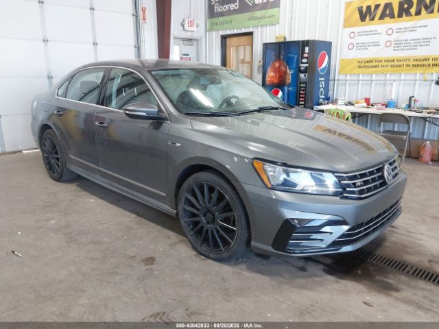 2017 VOLKSWAGEN PASSAT 1VWDT7A33HC030045