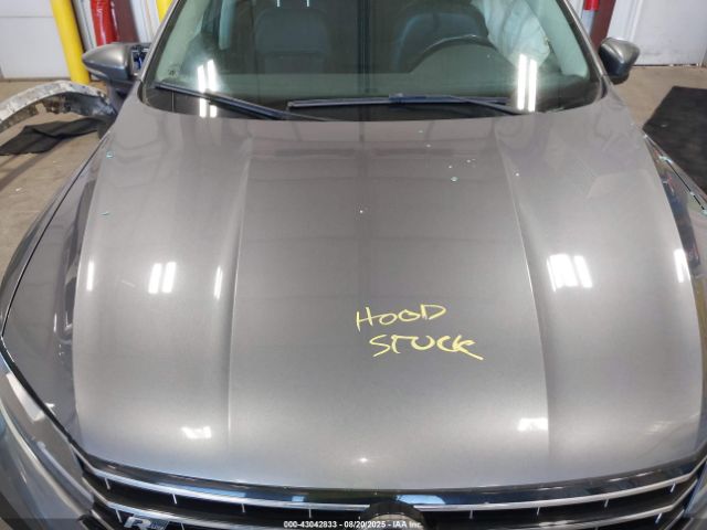 2017 VOLKSWAGEN PASSAT 1VWDT7A33HC030045 Photo 9