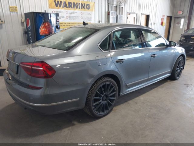 2017 VOLKSWAGEN PASSAT 1VWDT7A33HC030045 Photo 3