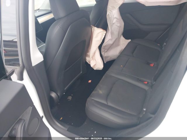 2025 TESLA MODEL Y 7SAYGDEDXSA361547 Photo 7