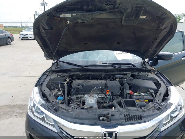 1HGCR2F82HA101883 Honda k24w1