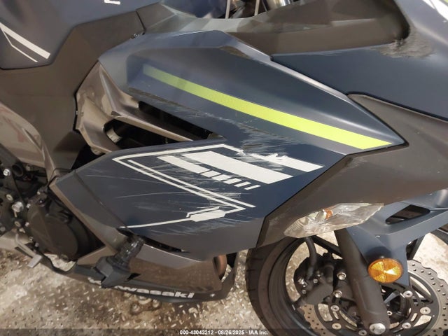 JKAEXKH10NDAH8524 Kawasaki Ninja 400