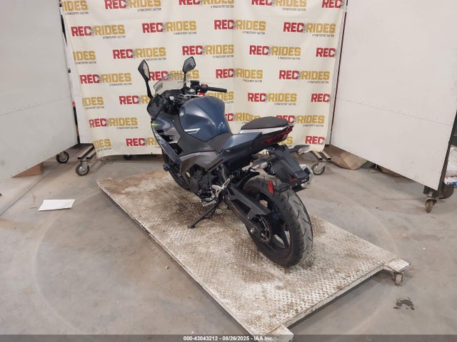 JKAEXKH10NDAH8524 Kawasaki Ninja 400