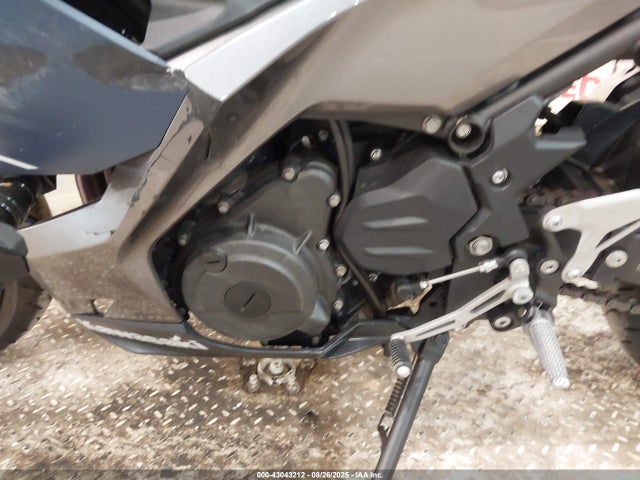 JKAEXKH10NDAH8524 Kawasaki Ninja 400