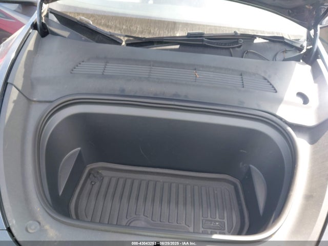 2023 TESLA MODEL Y 7SAYGDEE4PA207528 Photo 9