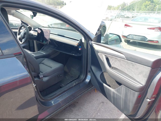 2023 TESLA MODEL Y 7SAYGDEE4PA207528 Photo 4