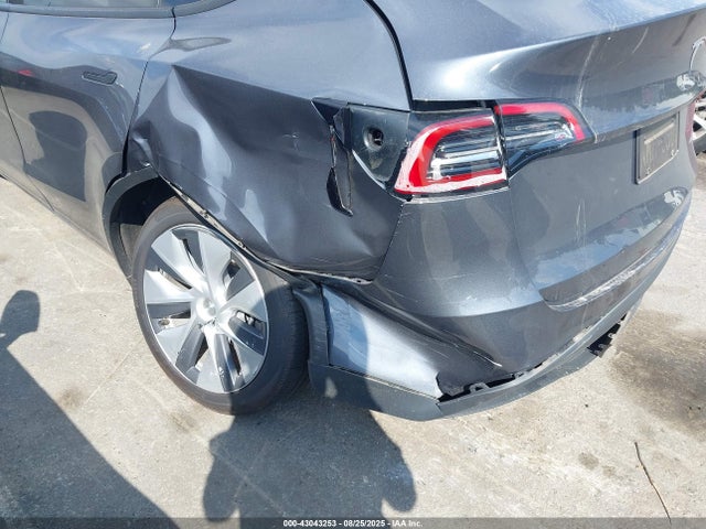 2023 TESLA MODEL Y 7SAYGDEE4PA207528 Photo 5