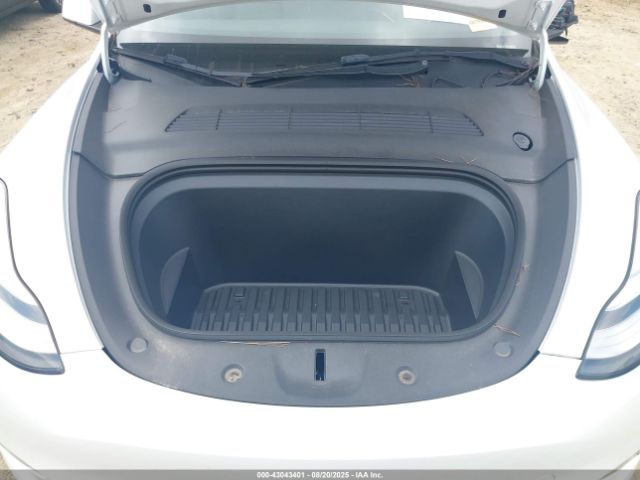 2023 TESLA MODEL Y 7SAYGDEE8PA150850 Photo 9