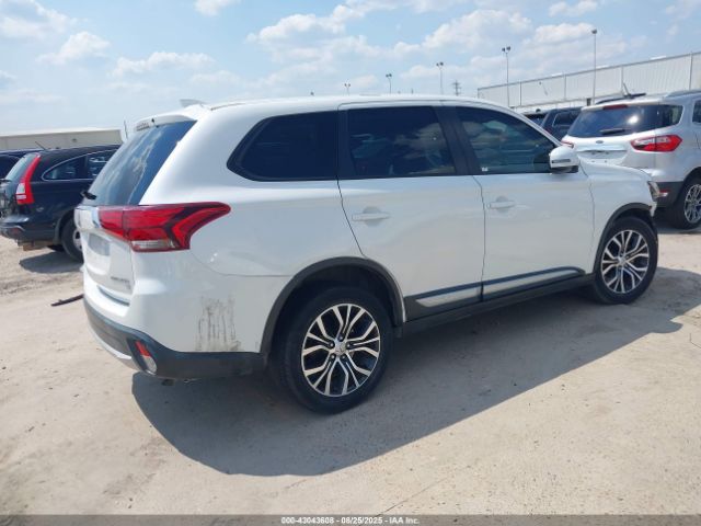 2018 MITSUBISHI OUTLANDER JA4AD3A39JZ054472 Photo 3