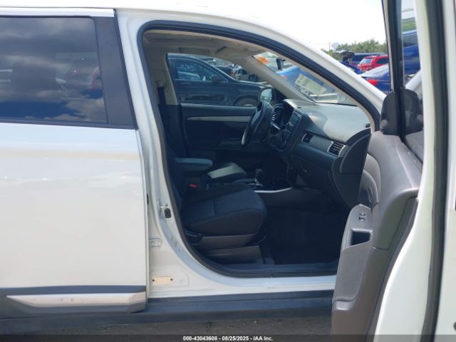 2018 MITSUBISHI OUTLANDER JA4AD3A39JZ054472 Photo 4