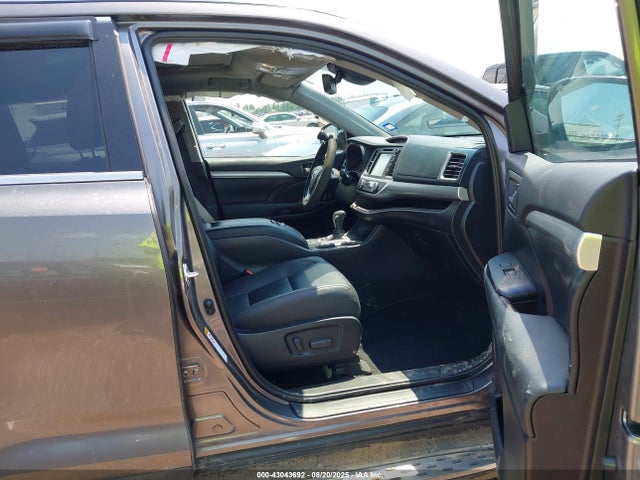 5TDKZRFH6KS568463 Toyota 2gr-fks