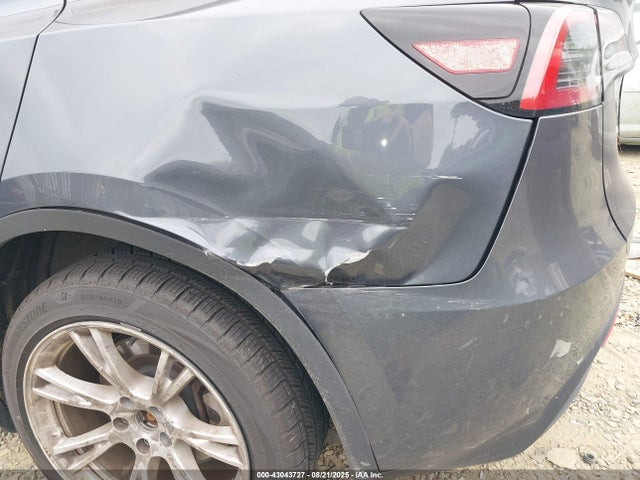 Tesla Model Y 2023 7SAYGAEE9PF646872 Image 11