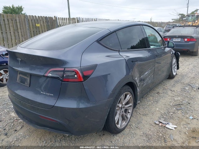 2023 TESLA MODEL Y 7SAYGAEE9PF646872 Photo 3