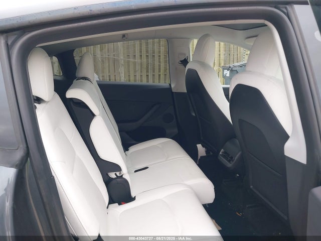 Tesla Model Y 2023 7SAYGAEE9PF646872 Image 7