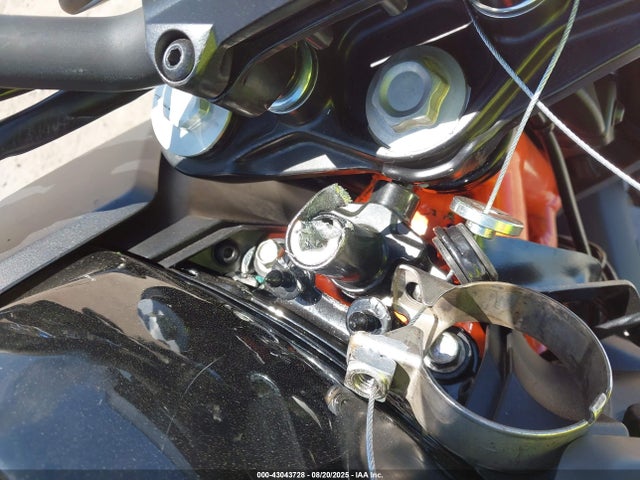 KTM Duke 2023 MD2JPJ40XPC241096 Image 15