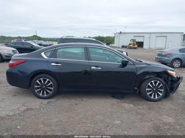 Nissan Altima 2018 1N4AL3AP8JC105531 Image 13