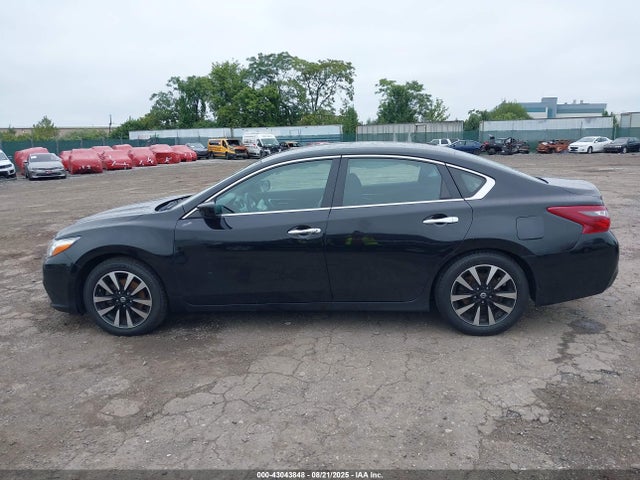 Nissan Altima 2018 1N4AL3AP8JC105531 Image 14