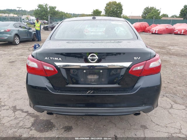 Nissan Altima 2018 1N4AL3AP8JC105531 Image 16