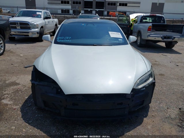 Tesla 2018 2018 5YJSA1E20JF292287 Image 11