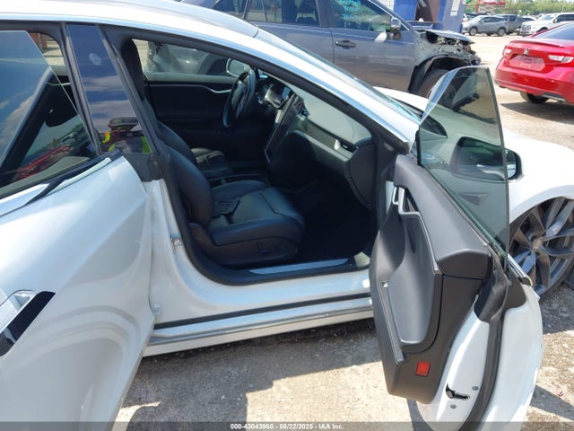 2018 TESLA MODEL S 5YJSA1E20JF292287 Photo 4