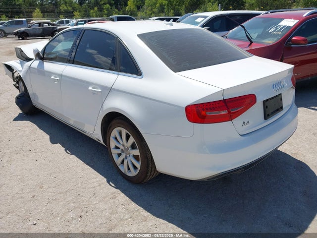 2015 AUDI A4 WAUAFAFLXFN023238 Photo 2