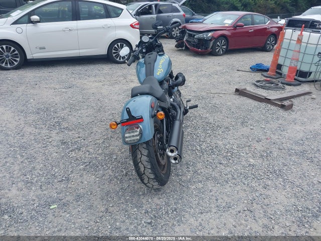 1HD1YWZ18RB040077 Harley-Davidson 117 Balanced