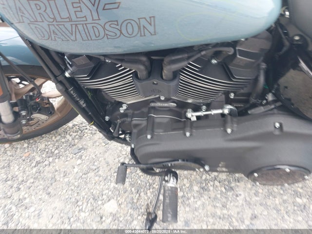 1HD1YWZ18RB040077 Harley-Davidson 117 Balanced