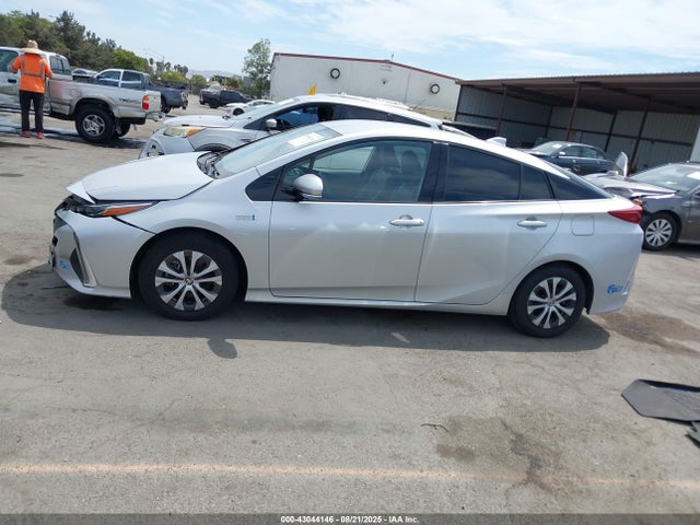 JTDKARFP3L3162786 Toyota 2zr-fxe+1nm+1sm