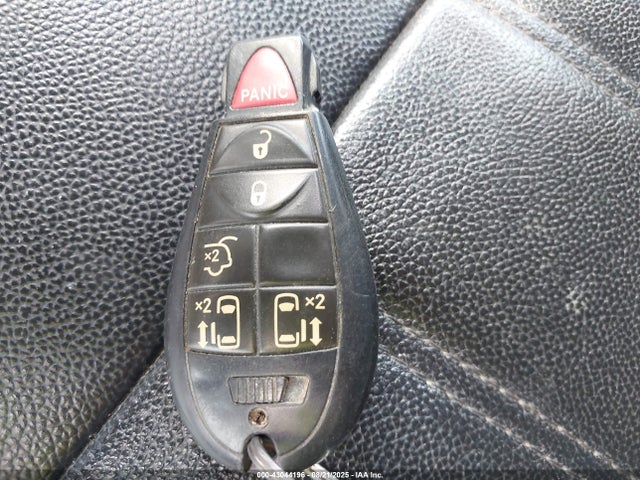 Chrysler Town and Country 2014 2C4RC1BG0ER367721 Image 11
