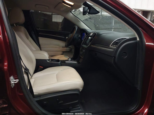 2C3CCAAG0GH248328 Chrysler 300