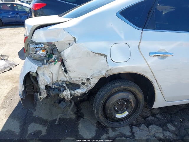 Nissan 2014 2014 3N1AB7AP1EL679678 Image 13