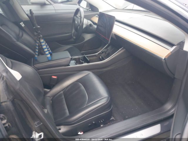 2018 TESLA MODEL 3 5YJ3E1EA6JF006832 Photo 4