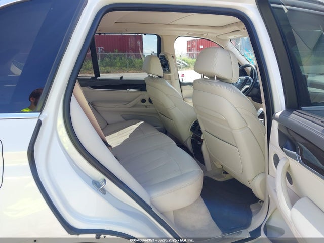 5UXKR0C53G0U12119 BMW X5