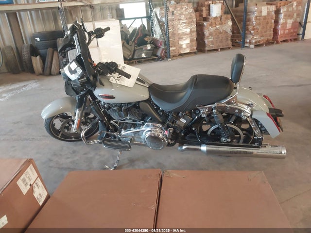 1HD1KB711RB623829 Harley-Davidson Milwaukee-eight