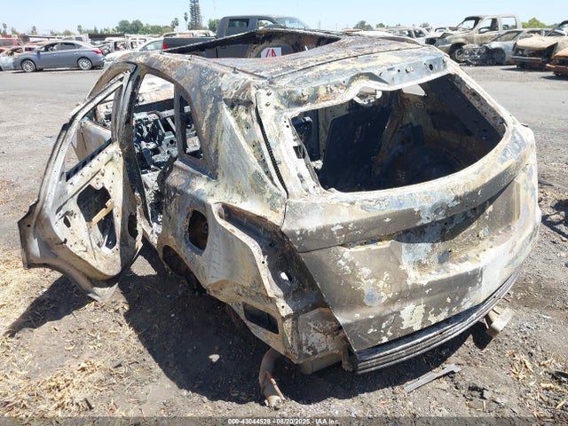 2019 CADILLAC XT5 1GYKNCRS7KZ138854 Photo 2