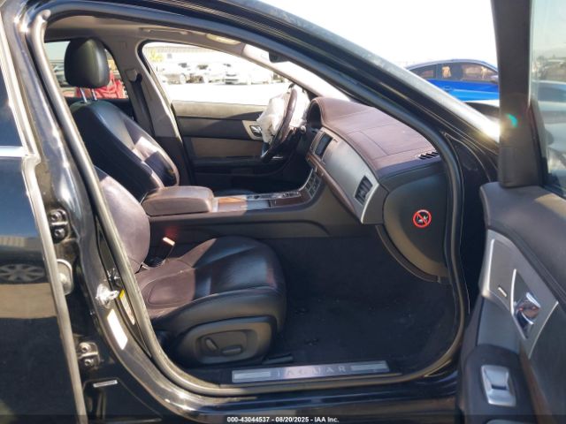 2013 JAGUAR XF SAJWA0ESXDPU05718 Photo 4