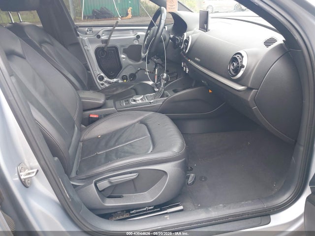 2016 AUDI A3 WAUB8GFF7G1026912 Photo 4