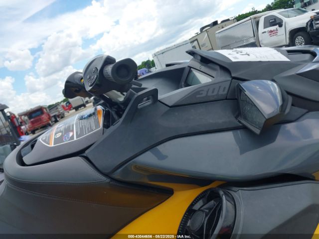 2021 SEADOO RXP-300 YDV29524L021 Photo 4