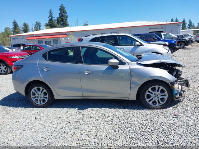3MYDLBZV2GY101321 Scion p5v