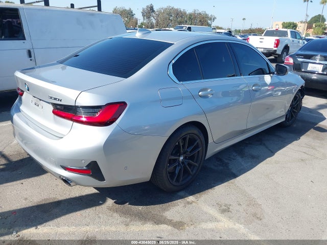 WBA5R1C59KAK12303 BMW 330I