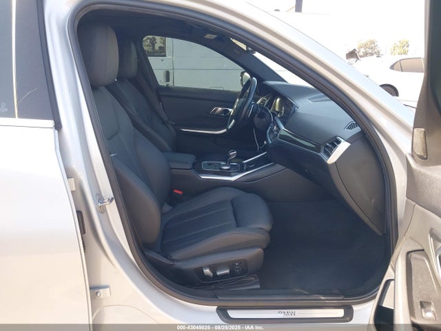 WBA5R1C59KAK12303 BMW 330I