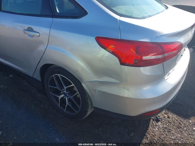 Ford 2.0l gdi 2017 1FADP3H21HL324501 Image 6