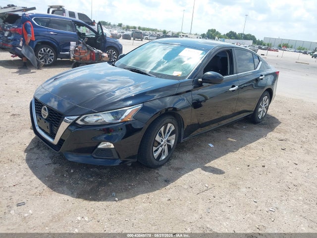 Nissan Altima 2019 1N4BL4BV7KC232912 Image 2