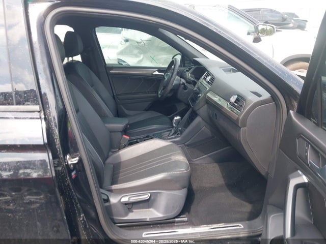43045204 :رقم المزاد ، 3VVCB7AX2PM079191 vin ، 2023 Volkswagen Tiguan 2.0t Se R-line Black مزاد بيع